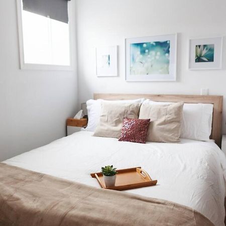 ベルビルLarge Upstairs Flat In Downtown Century Buildingアパートメント エクステリア 写真