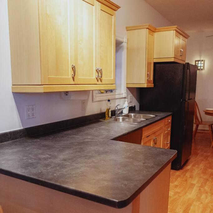 ベルビルLarge Upstairs Flat In Downtown Century Buildingアパートメント エクステリア 写真