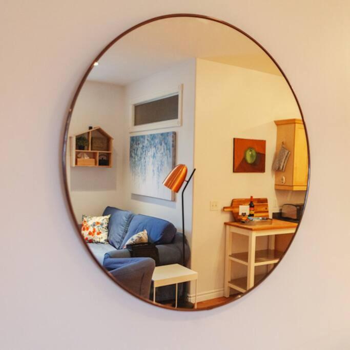 ベルビルLarge Upstairs Flat In Downtown Century Buildingアパートメント エクステリア 写真